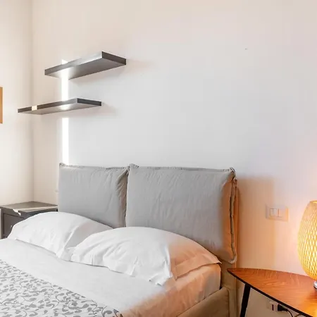 Guesthost - Doni Quiet And Comfortable With Balcony Apartament *