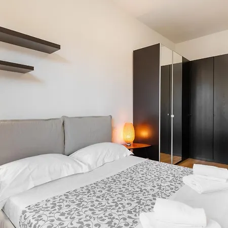 Guesthost - Doni Quiet And Comfortable With Balcony Apartament Florencja