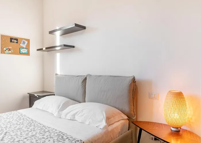 Guesthost - Doni Quiet And Comfortable With Balcony Appartamento *