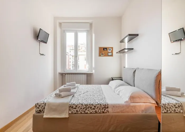 Appartamento Guesthost - Doni Quiet And Comfortable With Balcony Firenze