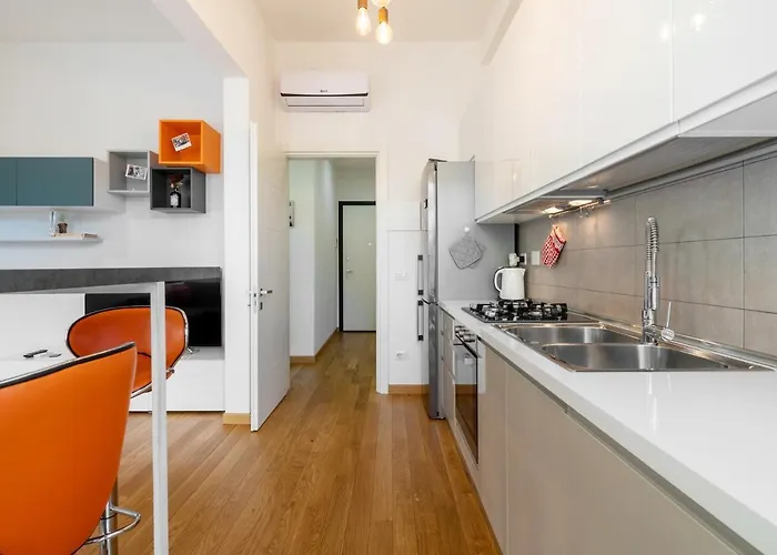 Appartamento Guesthost - Doni Quiet And Comfortable With Balcony Firenze