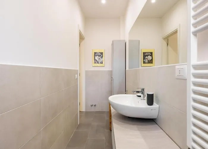 Guesthost - Doni Quiet And Comfortable With Balcony Firenze